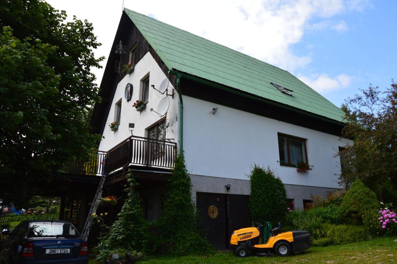 Horsky Apartman Pod Zelenou Strechou Bartosovice v Orlickych Horach Luaran gambar